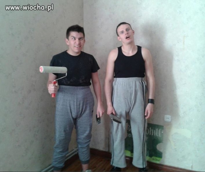 Ekipa remontowa spod monopolowego