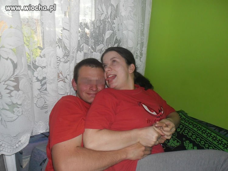 Całuuuśnie to trochę dziwneee
