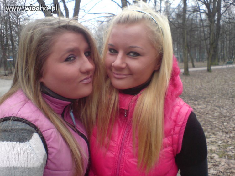 Dwie piękne blondyneczki
