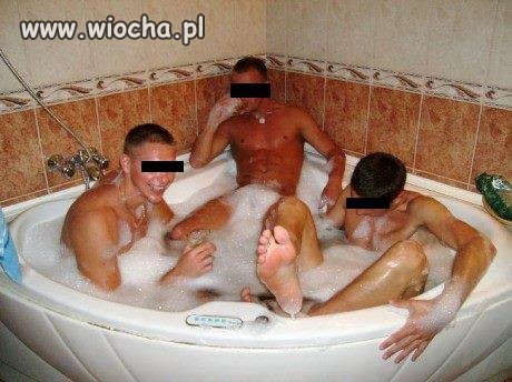 Gej party...