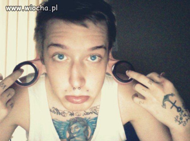 Według mnie koleś trochę dziwny