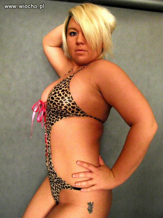 Blond pantera prosto z Facebook-a