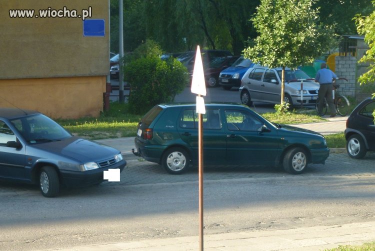 Eleganckie parkowanie skośne w Tomaszowie Maz.