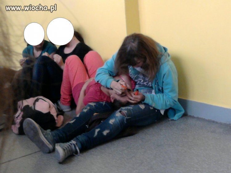 Najnowszy sposób malowania rzęs...