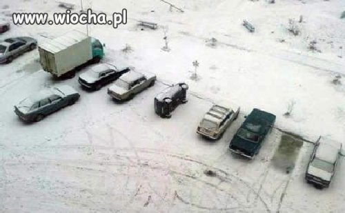 Jestem ciekaw jak ktoś tak umiał zaparkować
