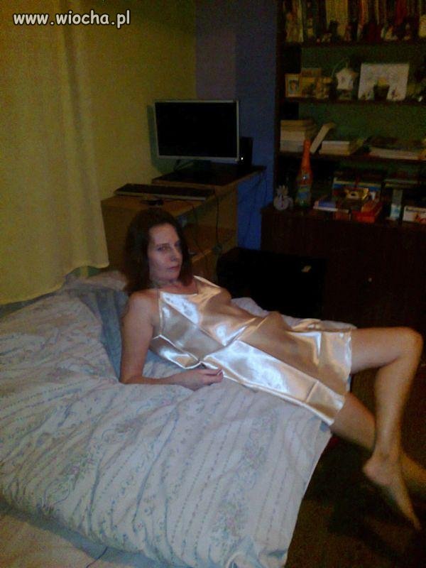 W seksi sukience...