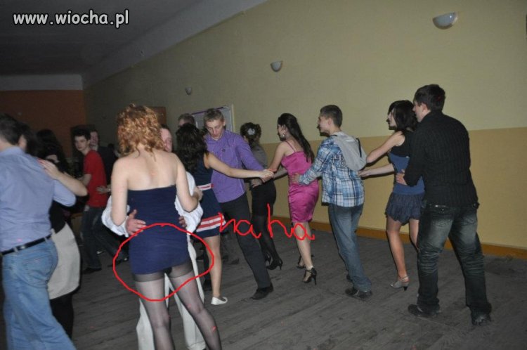 Oj troszę mi za dużo widać