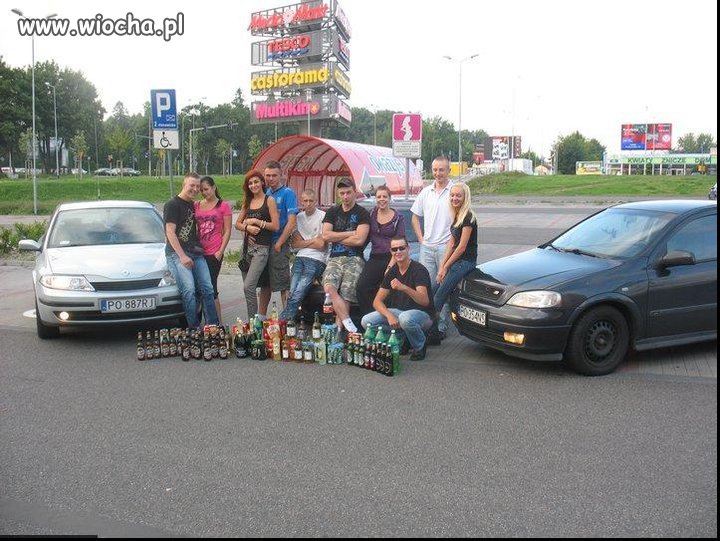 Po cholere wyciągali to z bagażnika? wiocha stajl