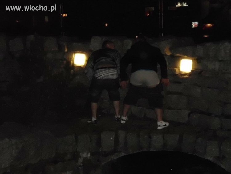 Chłopaki lubią się wypinać...
