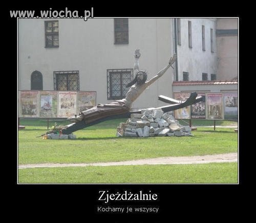 Przykościelny plac zabaw???