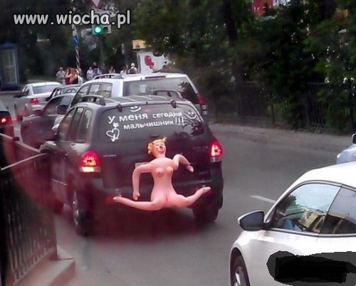 Znaczek firmowy auta