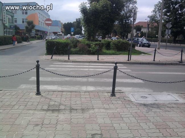 Przejście. Nie tam gdzie trzeba.  