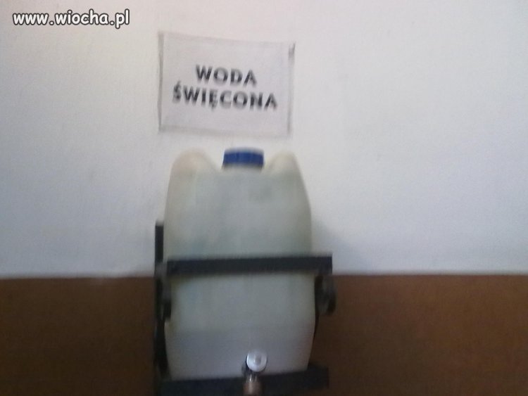 Woda Święcona w Sanktuarium...