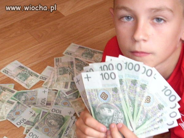 Kolejny dzieciak i jego lans na kase rodziców