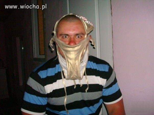 Twarzowy kostiumek