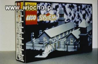Dzieci bawiące się w Obóz Zagłady...