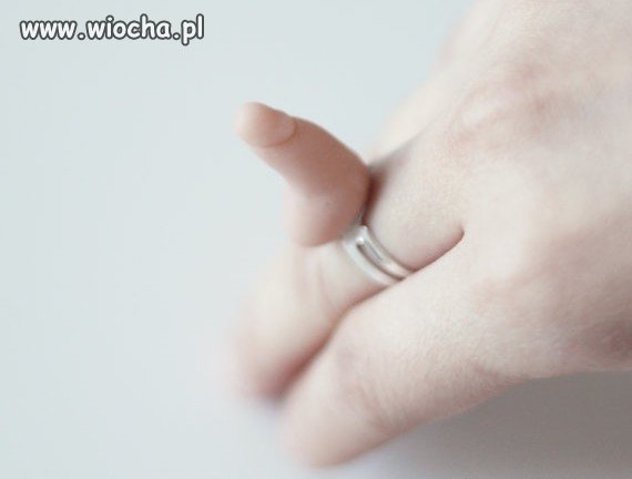 Kiedy tylko ma ochotę może wziąć do buzi 