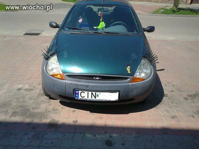 Zalotne spojrzenie Forda KA 