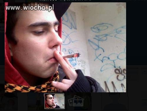 Nie ma to jak szpan na papierocha.