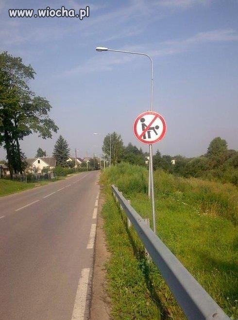 UWAGA NA ZNAKI