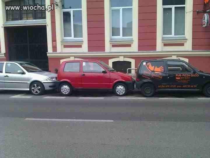 I JAK TU WYJECHAĆ...