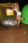 Pojemnik na plastik dobrze trafila ...