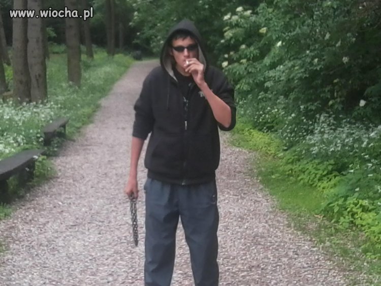 Zajebisty szpan ze szlugą! 