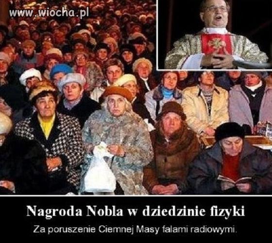 Łebski gostek  ma radosna mine