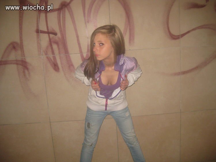 Hej, mam 14 lat i lubię pokazywać cycki 