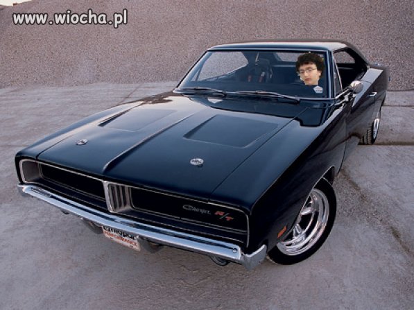 Wożonko w dodge charger.