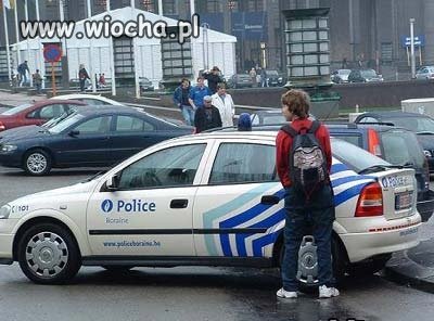 I to jest prawdziwy..olewający stosunek do policji