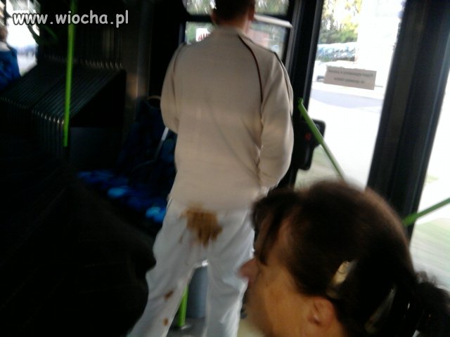 Troszku mu pociekło