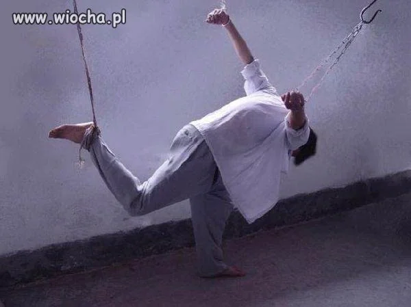 Chiny,bo za wolno pracował