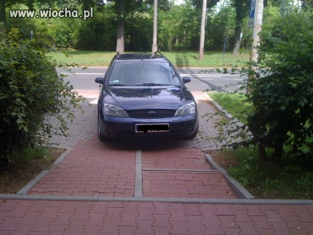 Parking pusty...