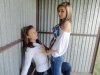 Gorące gimnazjalistki na wiejskim przystanku