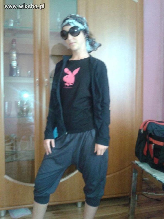 Mam bluzkę z playboyem'em i wódkę