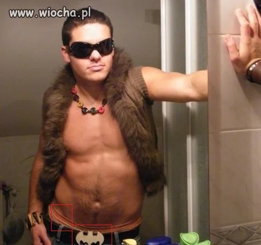 Lansik paskiem z batmana ?