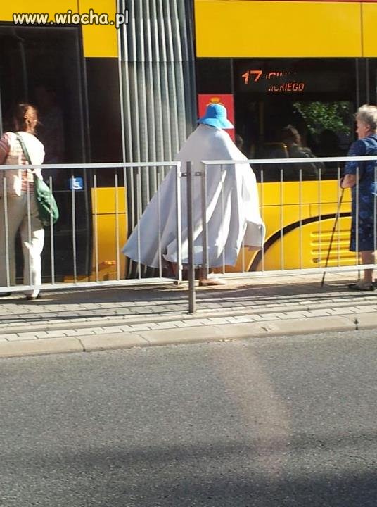 Buka na przystanku w Warszawie