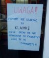 Prosimy nie szarpać za klamkę