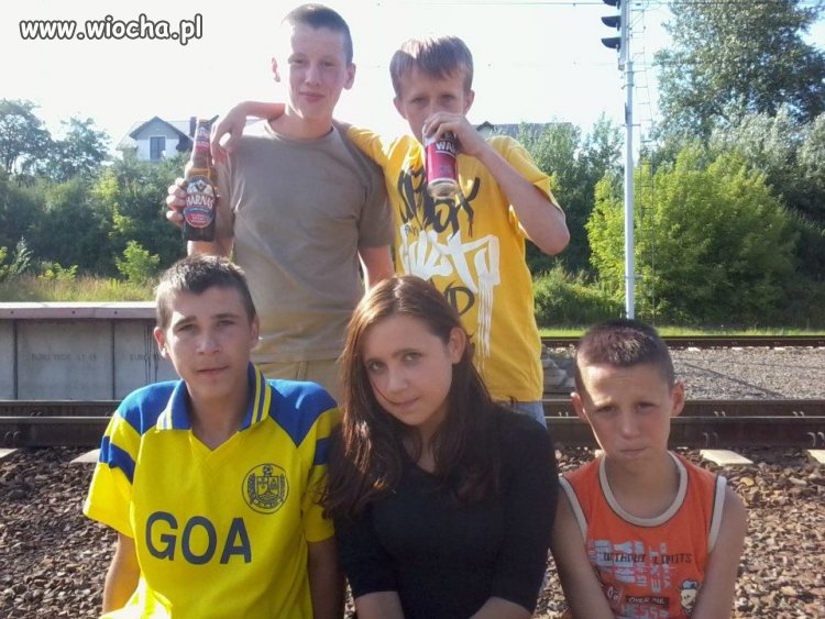 Jeszcze mleko pod nosem, a się za piwo zabierają