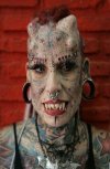 Vampirzyca czy debilka ?