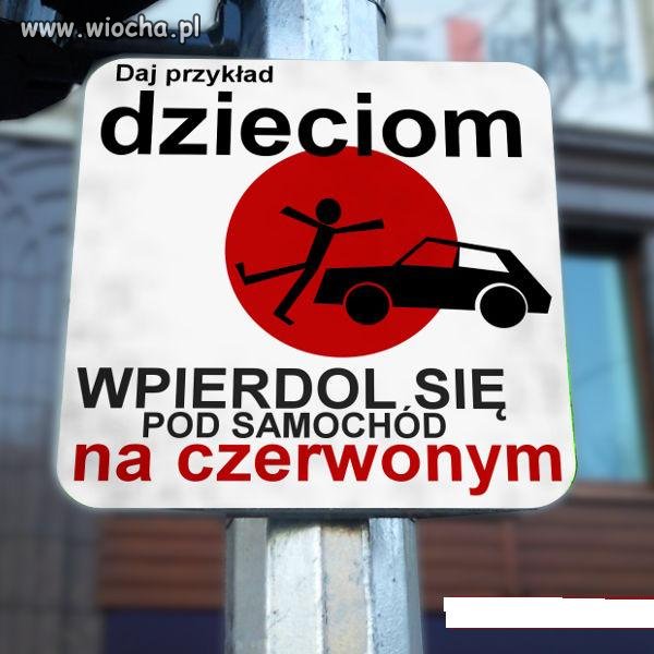 Ma uczyć, że nie przechodzi się na czerwonym