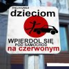 Ma uczyć, że nie przechodzi się na czerwonym