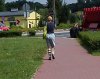 Upał 30 stopni a ubrała się na cebulkę 