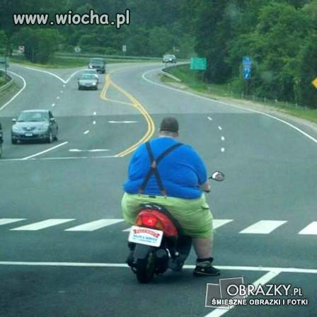 Takie tam na skuterze..
