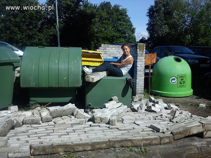 Takie nam na śmietniku zaraz po burzy