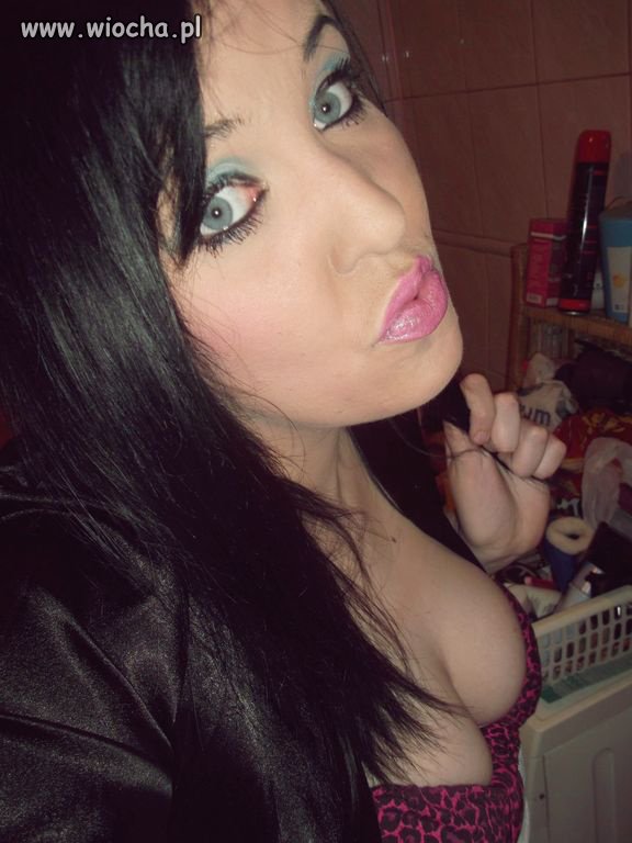 Dzióbek cycki i kilo tapety