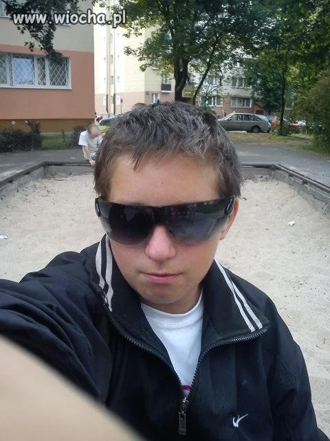 Gangsta w okularach mamy