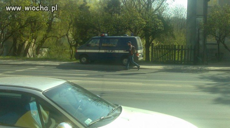 Sami łamią prawo.