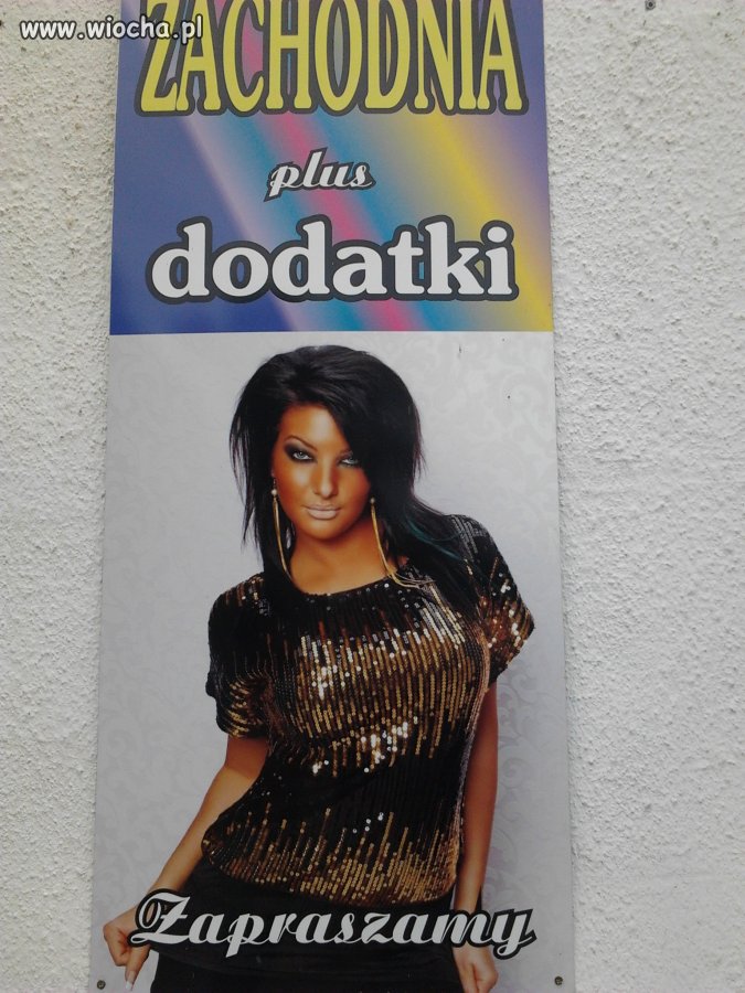 Solara na plakacie sklepu z ubraniami. 